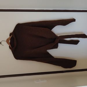 Aritizia mock neck turtleneck